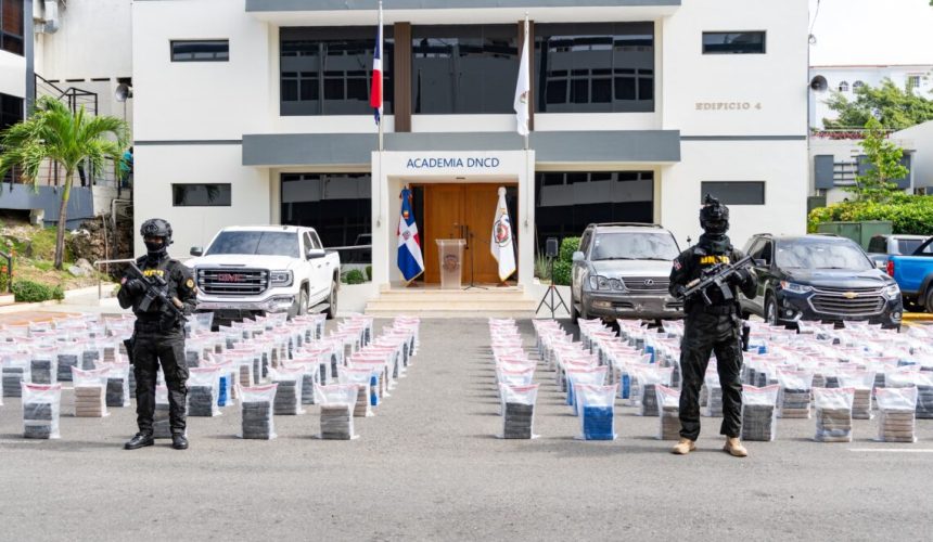 Confiscan más de 1.3 toneladas de supuesta cocaína en San Pedro de Macorís
