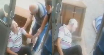 Cámara de seguridad capta momento en que dos taxistas amigos mueren de un infarto