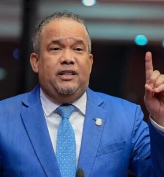 Héctor Acosta reclama atención para comunidades de Monseñor Nouel por deterioro vial