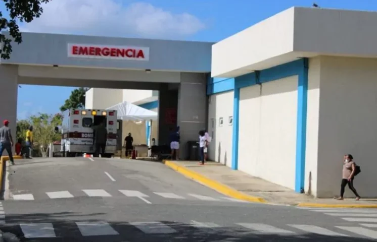 Dirección médica niega parto de gemelos de joven madre en Monte Plata