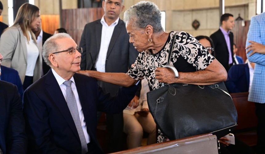 Danilo Medina encabeza en La Vega actos por el aniversario del natalicio de Juan Bosch