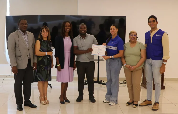 Taller en Dajabón promueve evaluación de seguridad en escuelas de RD y Haití