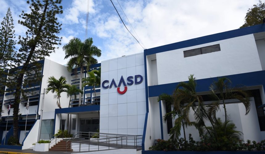 Caasd reemplaza equipos averiados para restablecer suministro de agua en Herrera, SDO