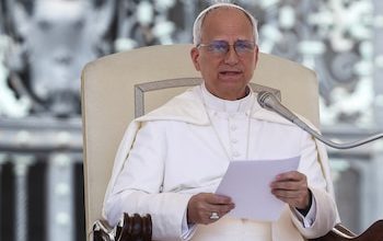 León XIV alerta del efecto de la IA en 