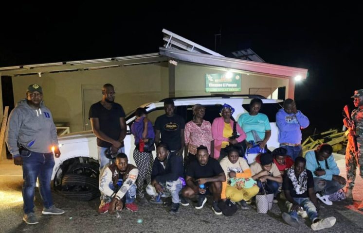 Detienen 15 haitianos indocumentados en Montecristi