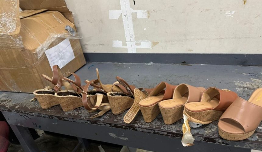 DNCD ocupa zapatillas rellenas de presunta cocaína en envío hacia Londres