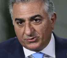 Reza Pahlavi llama a romper con la República Islámica tras ataques entre Irán e Israel