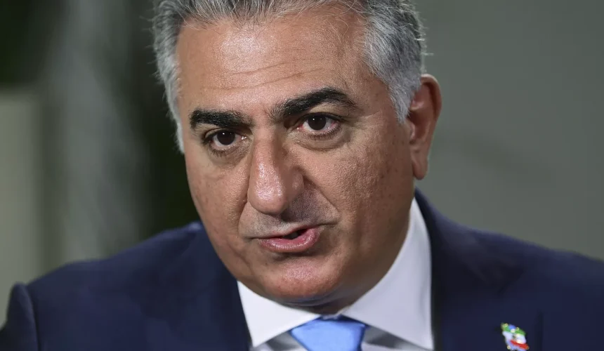 Reza Pahlavi llama a romper con la República Islámica tras ataques entre Irán e Israel