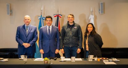 Ministro Collado y Arajet anuncian nueva ruta a Córdoba, Argentina a partir de noviembre