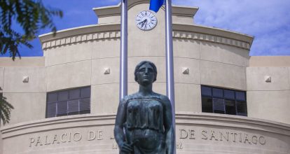 Dictan 30 años de prisión a hombre que incendió vehículo de abogada en Santiago
