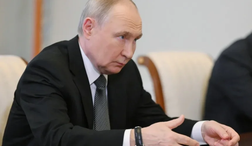 Putin tacha de «tontería» los supuestos planes de Rusia de atacar a un país de la OTAN