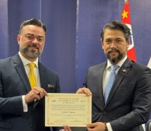 Otorgan reconocimiento especial a Embajador dominicano en Brasil