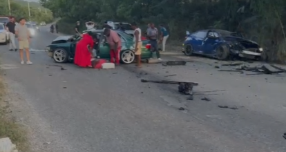 Accidente entre dos carros deja al menos cuatro heridos en Santiago Rodríguez