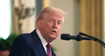 Donald Trump acusa a Voice of America de ser un «portavoz demócrata» y pide su cierre
