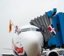Ministro Collado inaugura vuelo de Arajet a aeropuerto Newark sin escala