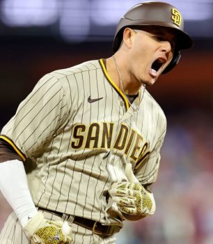 ¡A la zurda! Manny Machado se impone y conecta cuadrangular este lunes