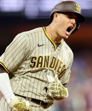 ¡A la zurda! Manny Machado se impone y conecta cuadrangular este lunes