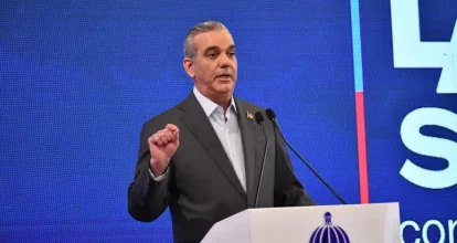 Abinader asegura salarios mínimos ya cubren canasta básica del sector más pobre