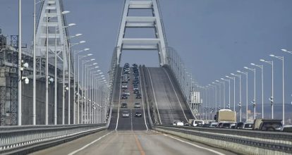 Ucrania asegura haber dañado los cimientos del puente de Crimea en una operación especial