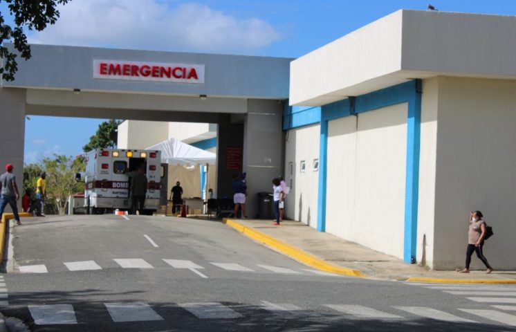 Un menor muere y otros dos resultan heridos al ser arrollados por una patana en Monte Plata