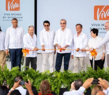 Abinader y Collado inauguran nuevo hotel con 538 habitaciones en Miches