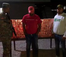 Incautan más de 68 mil cigarrillos de contrabando en una camioneta en Navarrete