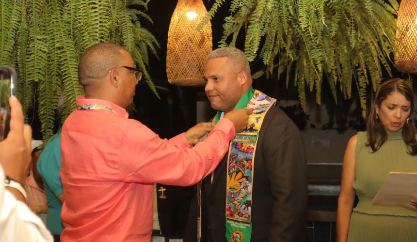 Diputado Willy Sánchez recibe Medalla Verde Internacional en Colombia