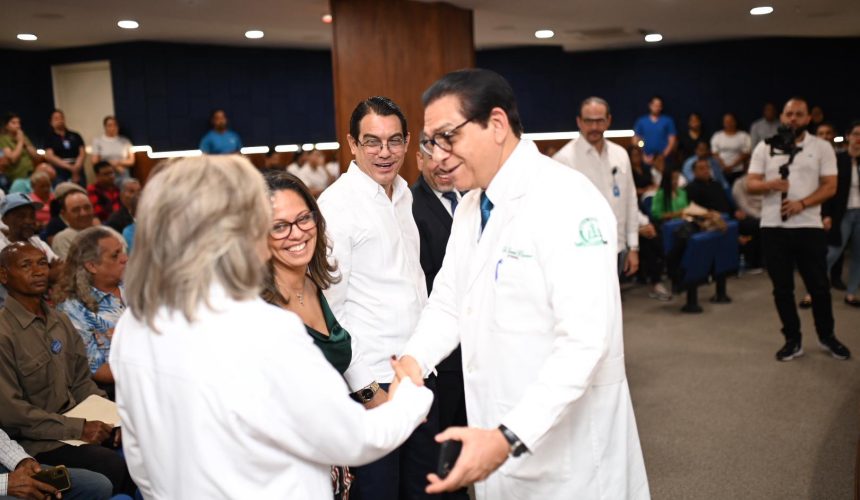 Senador Daniel Rivera invierte un millón 40 mil 900 pesos en programa ‘Sonrisa Santiaguera’
