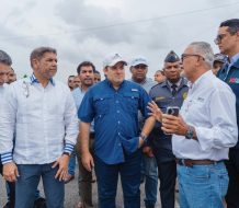 Ministro de la Presidencia visita el Merca SD tras incendio; asegura gobierno trabaja en recuperación