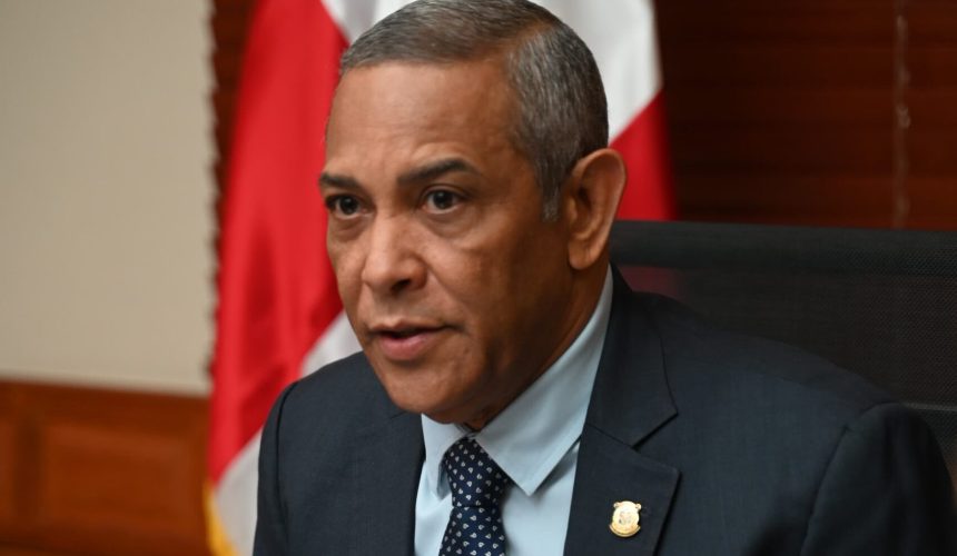 EDENORTE anuncia construcción de subestación eléctrica en Arenoso tras reclamo del senador Franklin Romero
