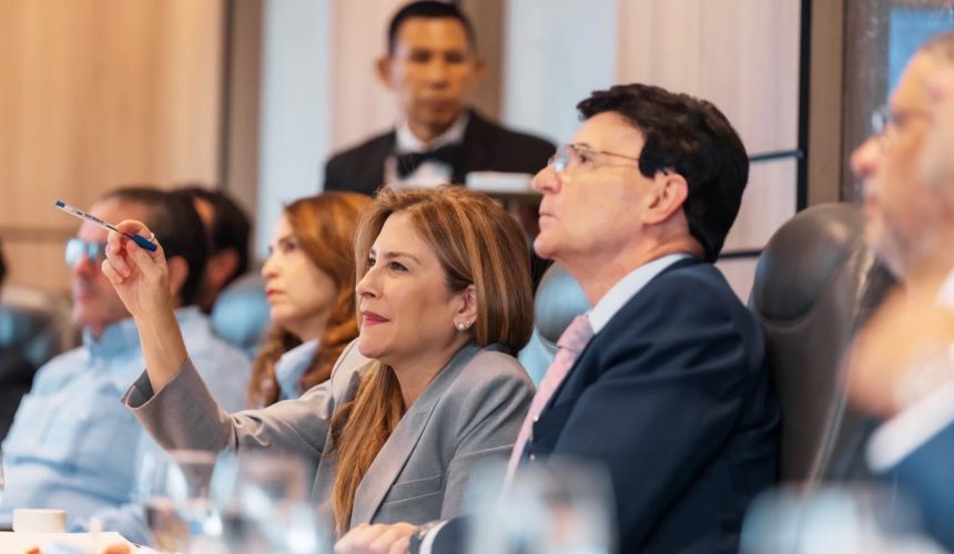Carolina Mejía plantea en la AIRD nuevos enfoques para garantizar la seguridad en industrias