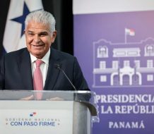 El presidente de Panamá exige respeto a EE.UU. y que no lo involucre en su conflicto con China