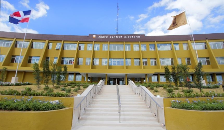 JCE apoya condena a red que se dedicaba a falsificación de documentos de identidad