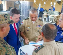 Ministro de Defensa supervisa planta textil militar en Bonao