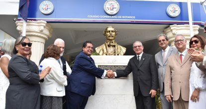 Notarios están llamados a fortalecer la confianza social, afirma Jhon Richard Paniagua