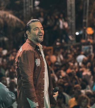 Pablo Montero se gana el corazón del público de Monción en la fiesta de San Antonio