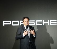 Los autos deportivos 911 Carrera GTS y Carrera S debutan en RD de la mano de Porsche Center SD