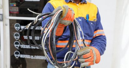 Edeeste normaliza más de 19 mil clientes y desmantela 8,863 fraudes eléctricos en mayo