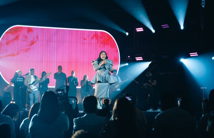 Chanel Novas graba en vivo su nuevo álbum Lázaro en un poderoso concierto en el Auditorio de Sambil
