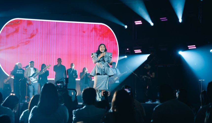 Chanel Novas graba en vivo su nuevo álbum Lázaro en un poderoso concierto en el Auditorio de Sambil