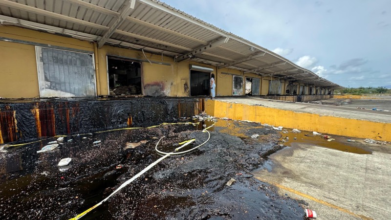 Autoridades demolerán nave incendiada en el Merca Santo Domingo para su reconstrucción