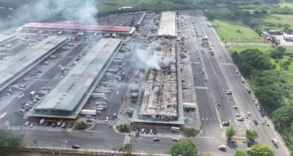 Avanza reubicación de comerciantes afectados por incendio en el Merca Santo Domingo