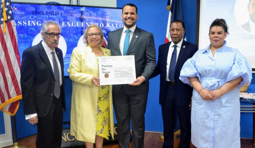 Reconocen en NY abogado dominicano por liderazgo en comunidad jurídica criolla