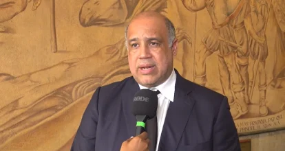 Abogado de hermanos Espaillat: 