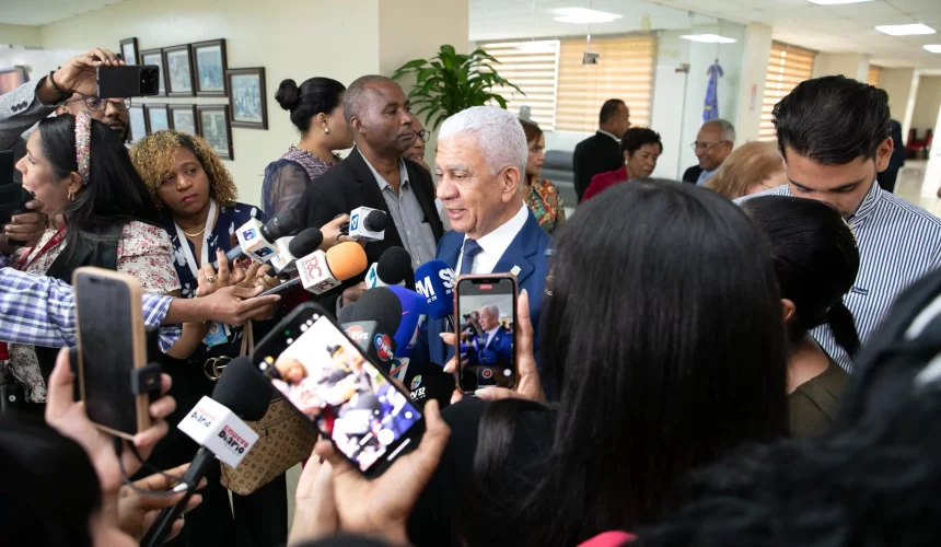 Presidente del Senado rechaza inicio de campaña política a destiempo