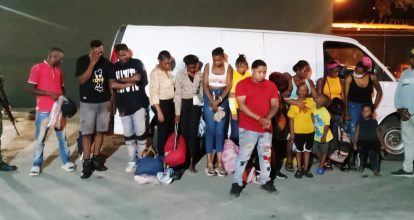 Detienen dominicano transportando 14 haitianos indocumentados en Valverde