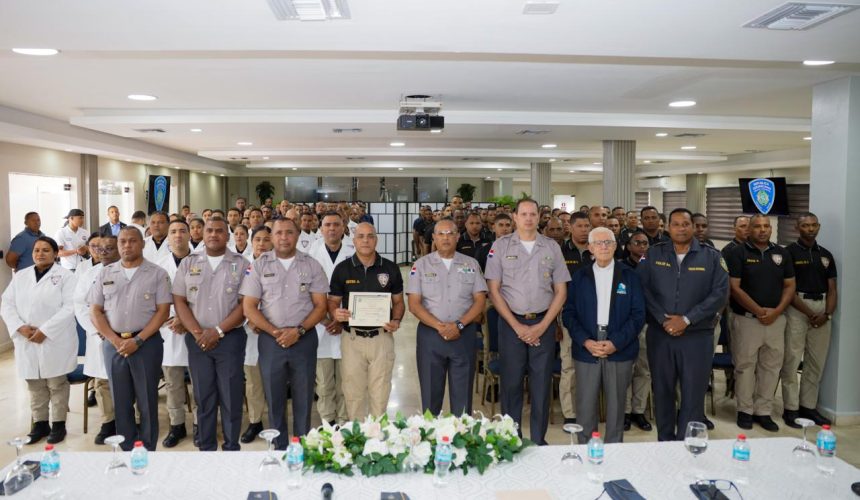 Policía Nacional gradúa 58 nuevos técnicos en Criminalística y Procesamiento de la Escena
