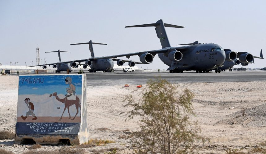 EE.UU. retira aviones militares de base en Qatar por temor a ataques de Irán