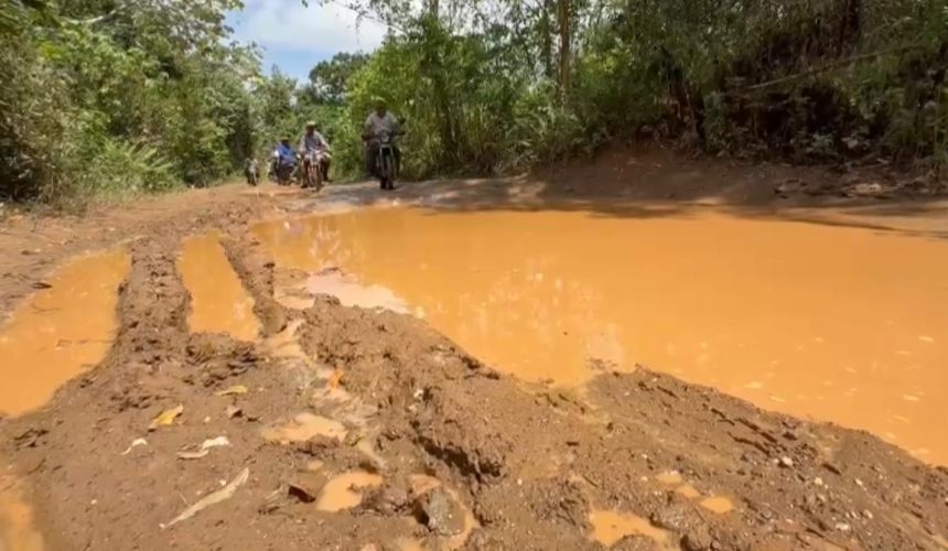 Residentes de Pulgarín y El Guanito en Bayaguana claman por infraestructuras básicas