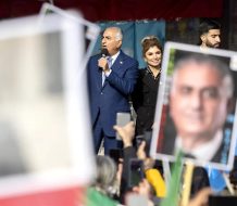 El hijo del sah de Irán se propone para liderar una transición pacífica y democrática